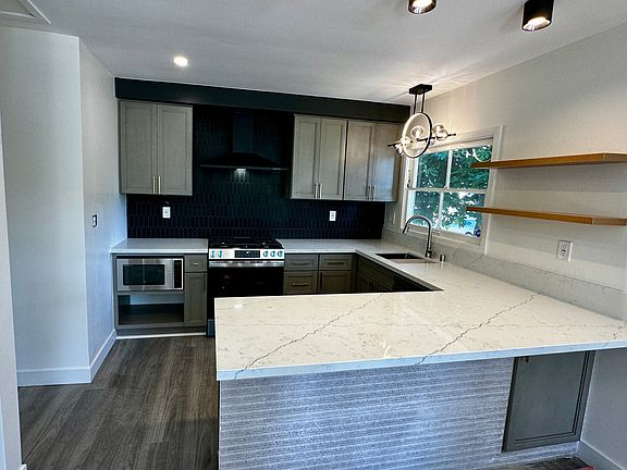 4th image of 500 Marguerite Ave #1