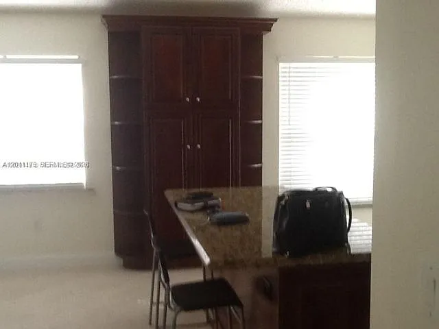 24 Gables Blvd — Photo 3