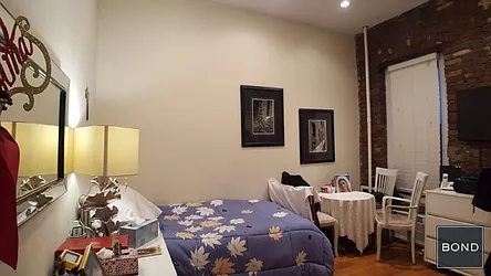 Rented by Bond New York