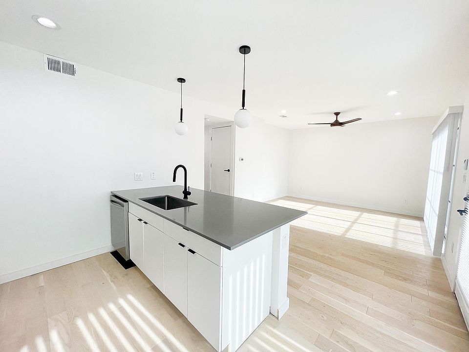 3000 Duval St Austin, TX, 78705 Apartments for Rent Zillow
