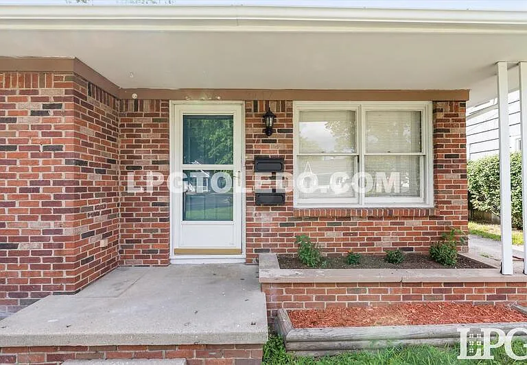 3145 Sherbrooke Rd — Photo 3