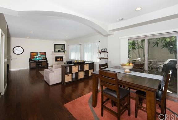 3rd image of 6541 Odessa Ave Unit 11