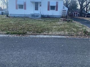538 Meadow Ln, Collinsville, IL 62234