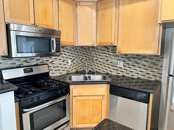 5th image of 8251 Blackburn Ave APT 3