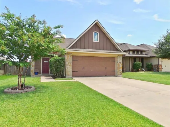 2711 Silver Oak Dr, College Station, TX 77845