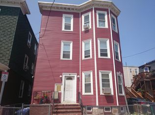 9 Newport St, Dorchester, MA 02125
