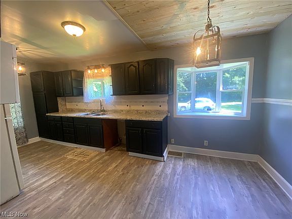 3rd image of 715 Althea Ave NW