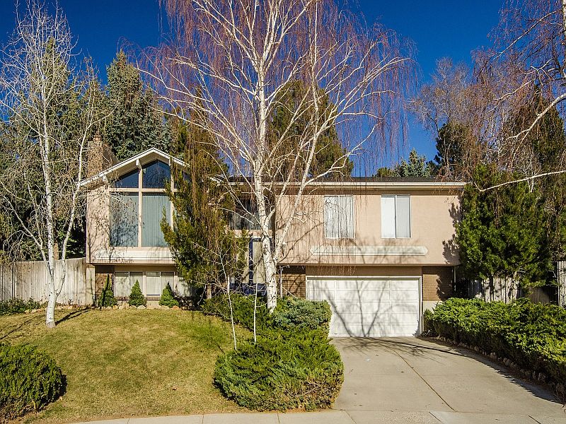 1st image of 3054 E Brighton Ct