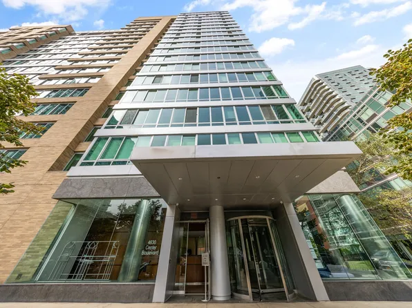 46-30 Center Boulevard image 30 of 31