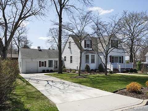 2nd image of 8 Washington Ave