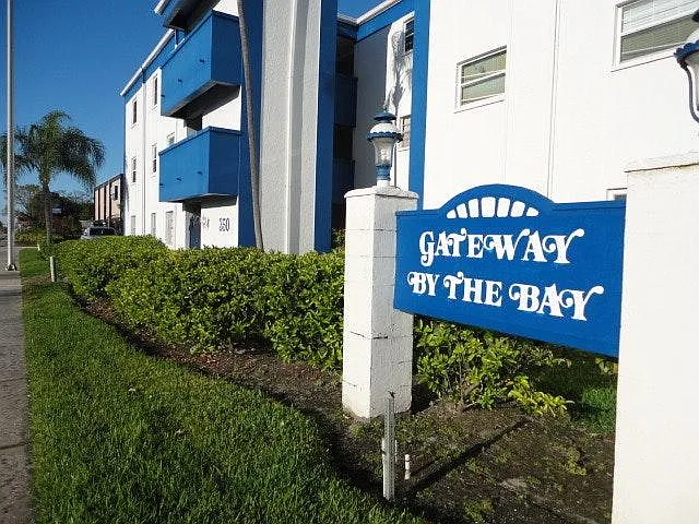 350 79th Ave N #330