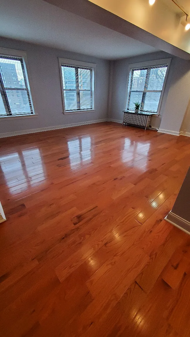 4515 Maryland — Photo 2