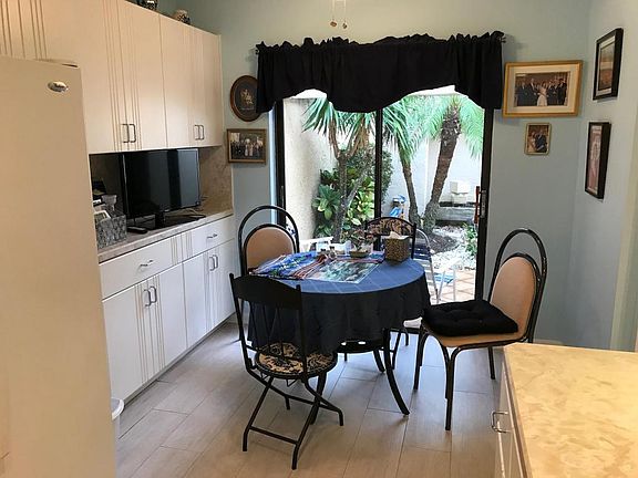 5th image of 5290 Fairway Woods Dr APT 4411