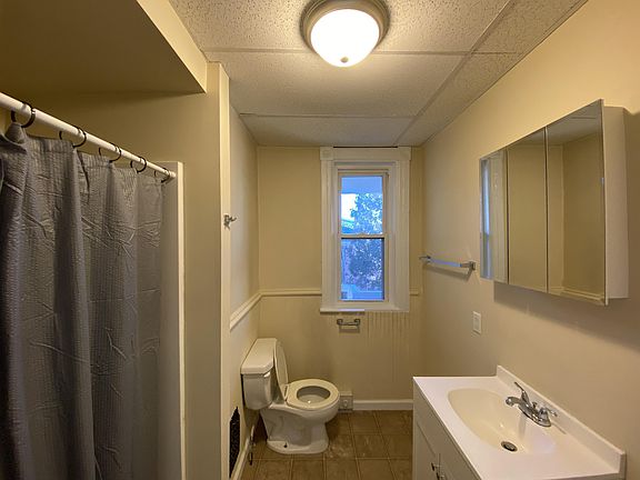 4th image of 130 N Grant St #130