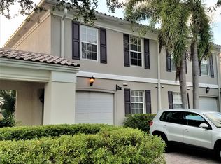 5437 Cove Cir, Naples, FL 34119