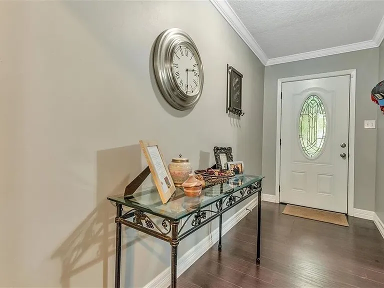 5610 Duxbury St — Photo 3