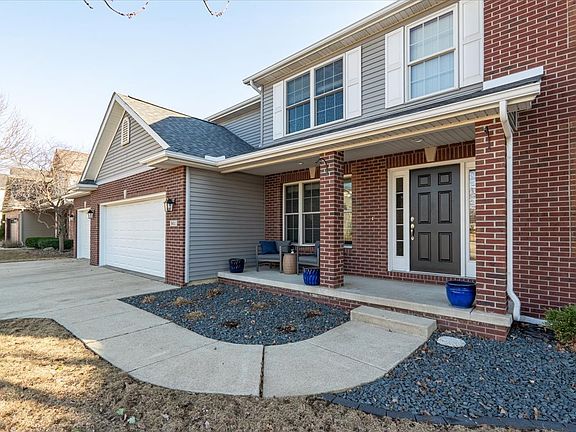 4th image of 801 Balsam Rd