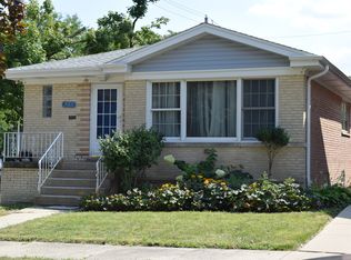 7001 W Newport Ave, Chicago, IL 60634