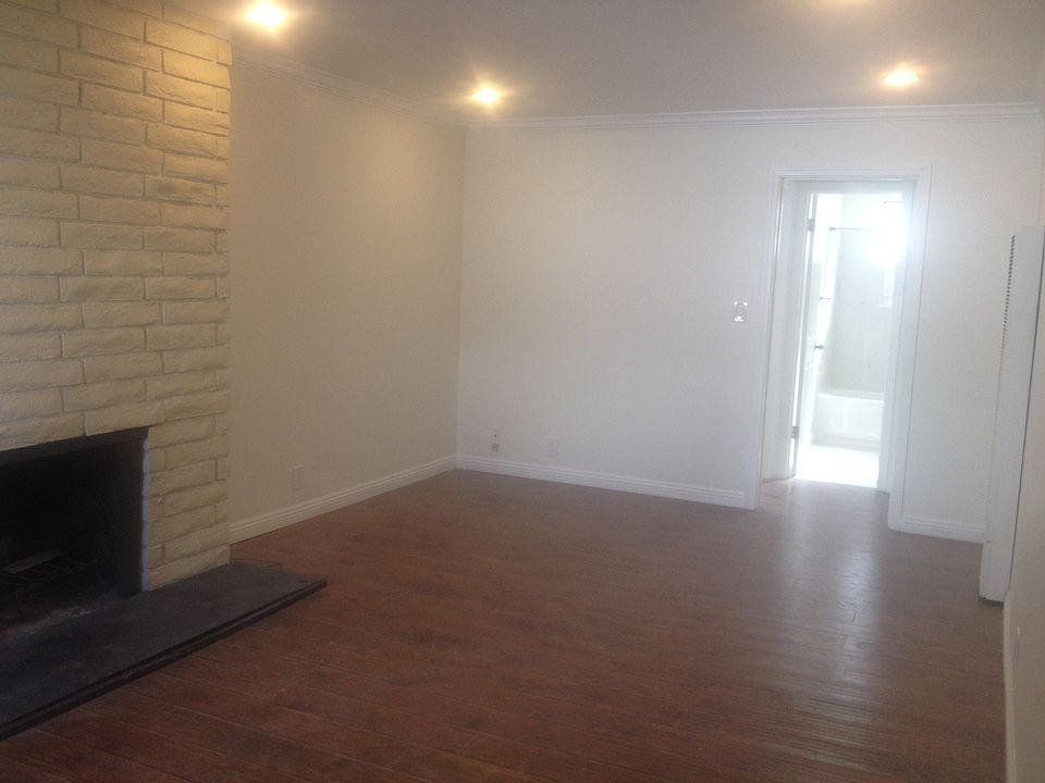 1st image of 11841 Mayfield Ave APT 8
