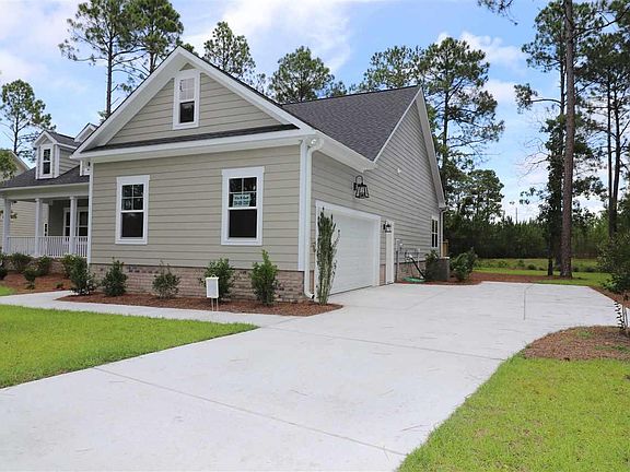 3rd image of 709 Breezewood Dr.