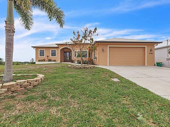 3rd image of 3766 Peace River Dr