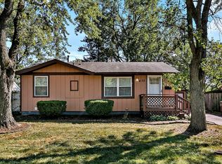 432 E Birch Dr, Glenwood, IL 60425