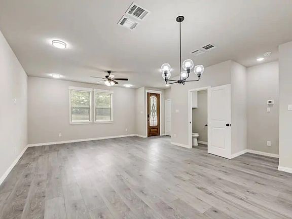 5th image of 5612 Black Pine Cir