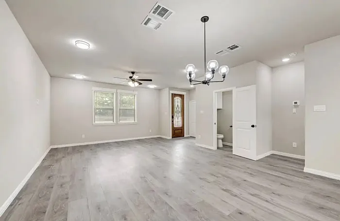 5612 Black Pine Cir — Photo 5