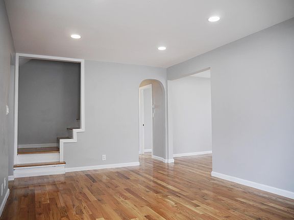 3rd image of 61 Francine Ave