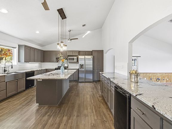 3rd image of 783 Country Creek Ln