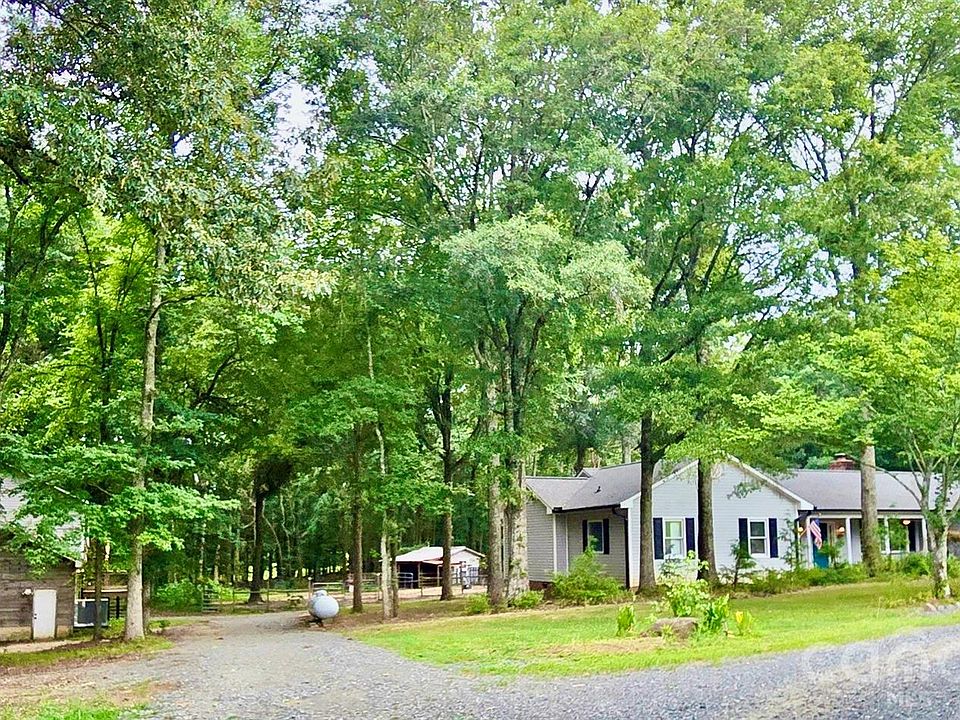 1st image of 205 Dornoch Dr