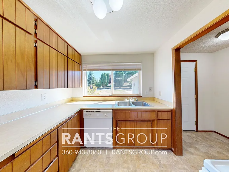 5822 Armour Loop SE #A & B — Photo 6