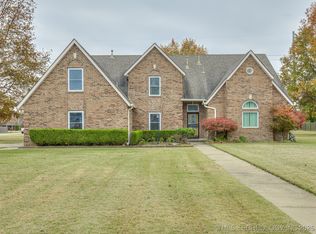 21482 E 103rd St S, Broken Arrow, OK 74014