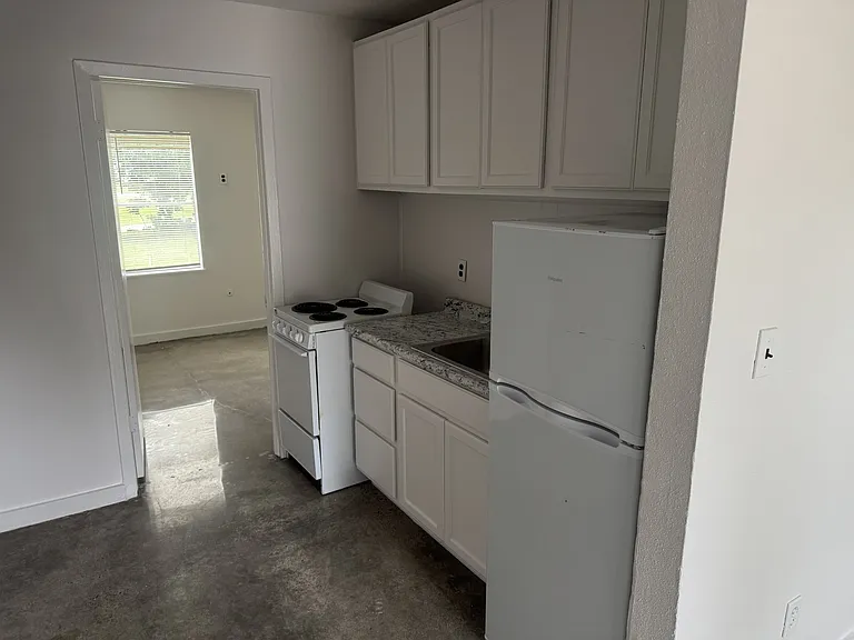 1313 McNutt Rd — Photo 23