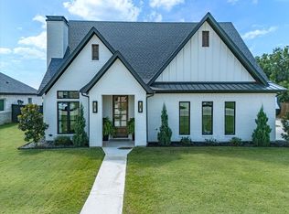 2204 Briarwood Dr, Bridgeport, TX 76426