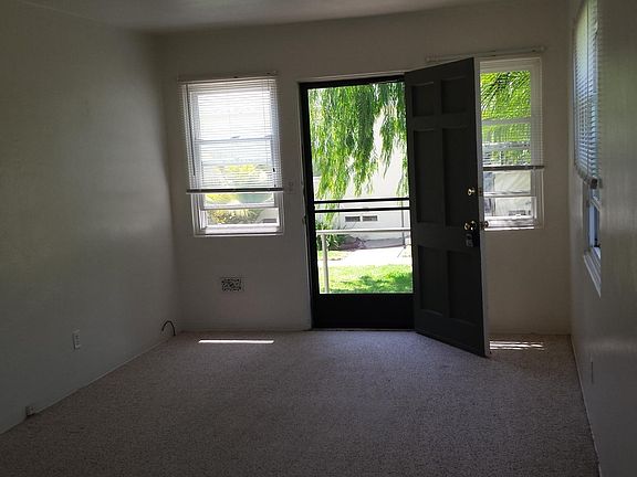 4th image of 1515 Chalcedony St