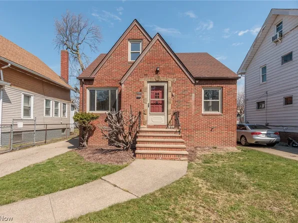 18119 Windward Rd, Cleveland, OH 44119