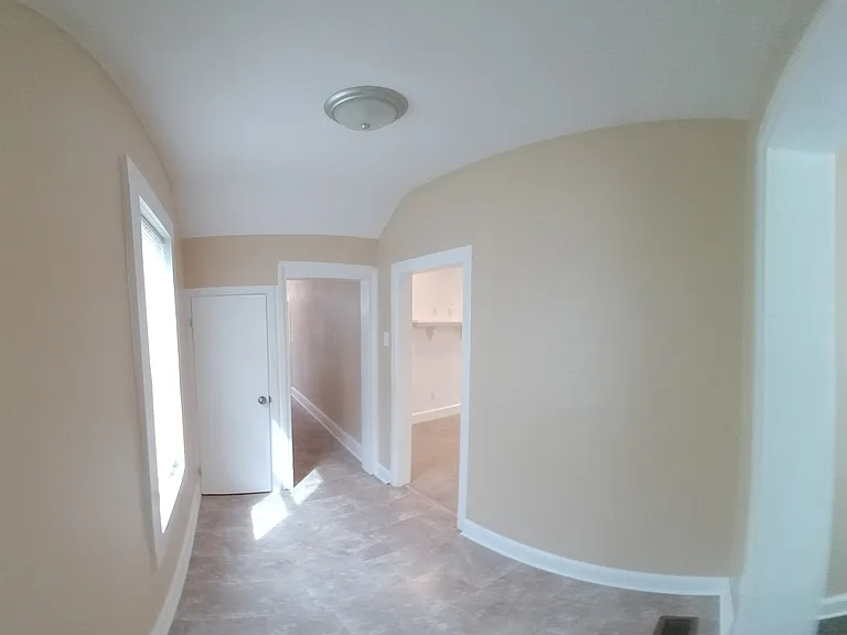 424 Middlesex St — Photo 15