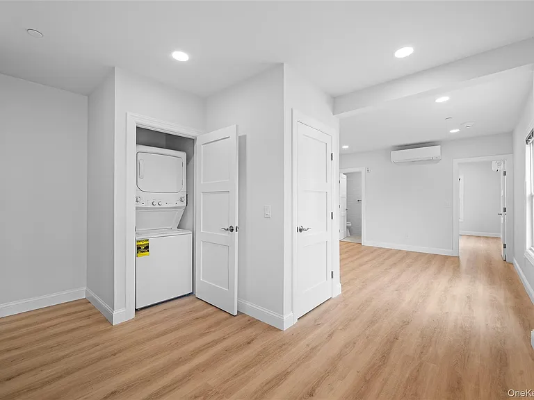 584 Main St #1 — Photo 9