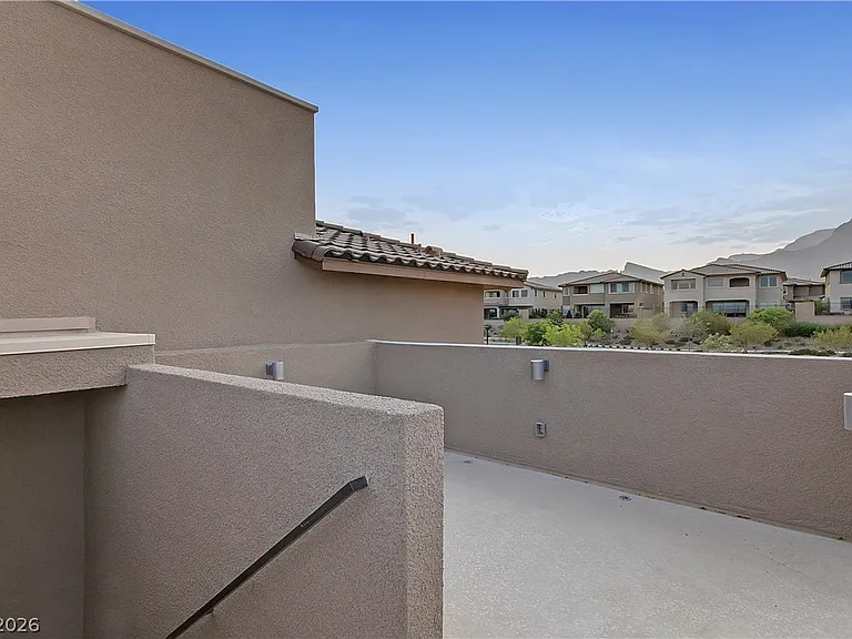 41 Lomita Heights Dr — Photo 11