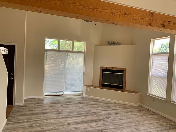 Living Room, Wood Burning FP