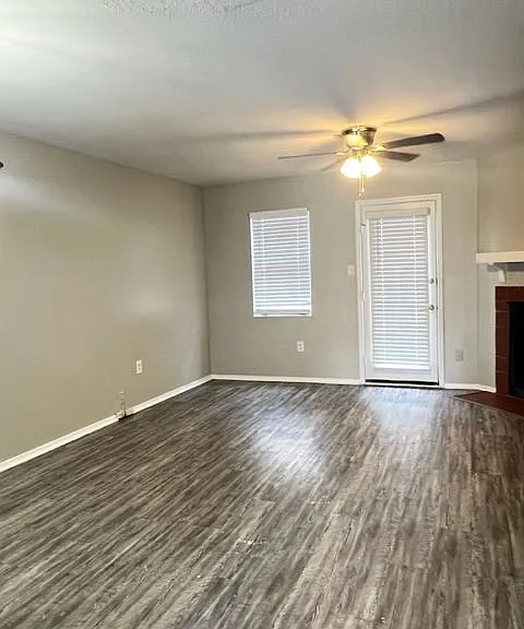 Petersburg Place Apartments — Photo 13