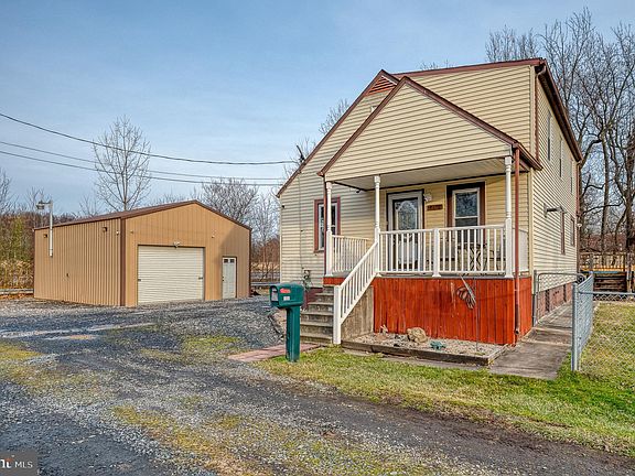 3rd image of 8111 Raymond Ave