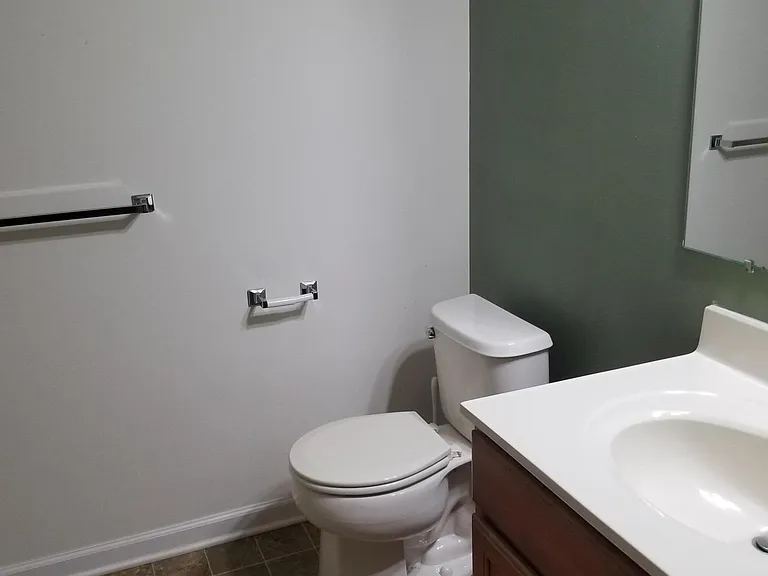136 Barrington Ct — Photo 20