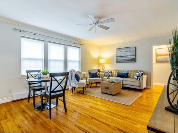 82 Boylston St APT 2