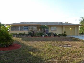 2nd image of 2808 SE 18th Ave