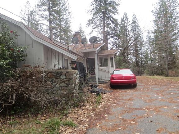3rd image of 15342 Carrie Dr