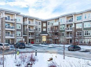 11 E Mahogany Row SE #3311, Calgary, AB T3M 2L6