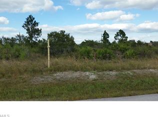 2812 53rd St W, Lehigh Acres, FL 33971