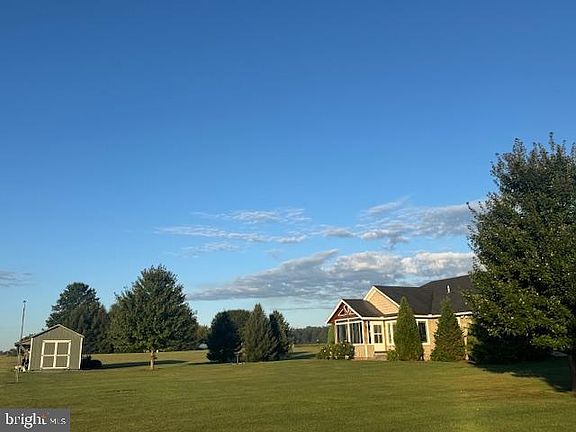 5th image of 396 Green Ln